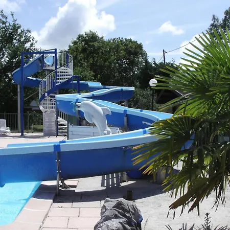 Campingplatz La Haie Penee **** Saint-Quentin-en-Tourmont