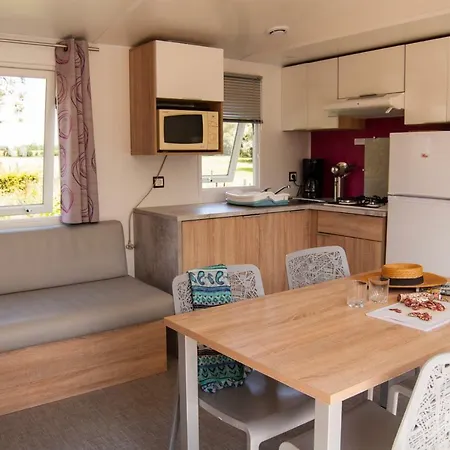 La Haie Penee **** Campingplatz Saint-Quentin-en-Tourmont