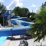 Camping La Haie Penée **** Saint-Quentin-en-Tourmont
