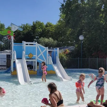 La Haie Penee **** Campsite Saint-Quentin-en-Tourmont
