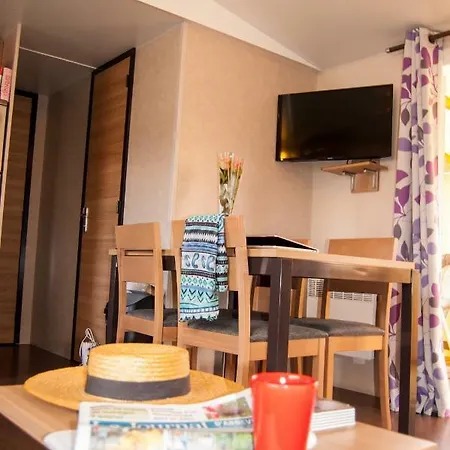 La Haie Penee **** Campsite Saint-Quentin-en-Tourmont